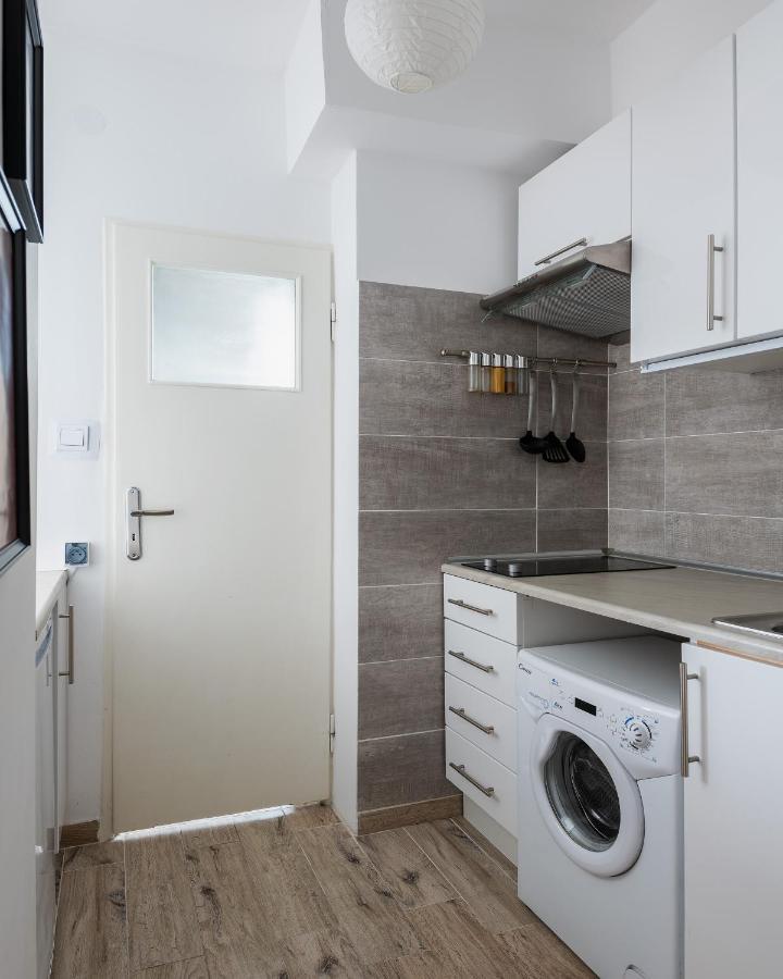 Apartment Tamka 40 Prywatne Mieszkanie W Poblizu Starego Miasta I Stadionu Narodowego 100m Od Metra Nowy Swiat Samodzielne Zameldowanie! Self Check-in System! *